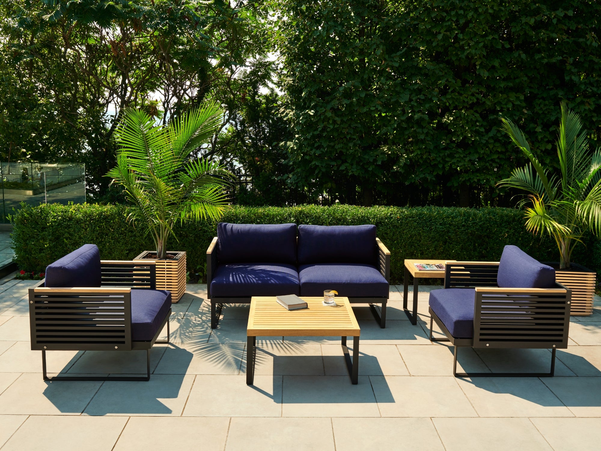 weather resistant patio furniture